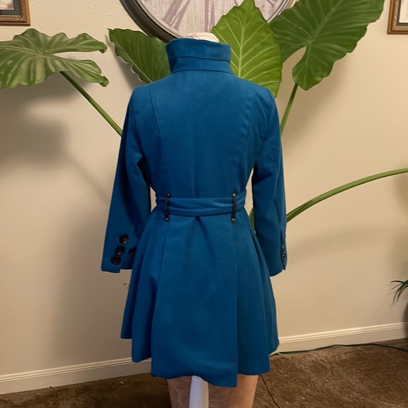 Teal short coat with pockets. Lined! Size XL (16) - Picture 3 of 4